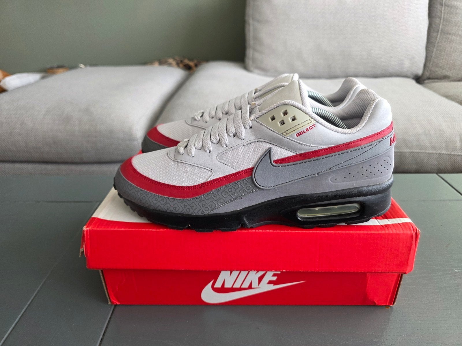 Nike air max classic bw nintendos maat 44, Ophalen of Verzenden, Zo goed als nieuw, Hardloopschoenen, Nike