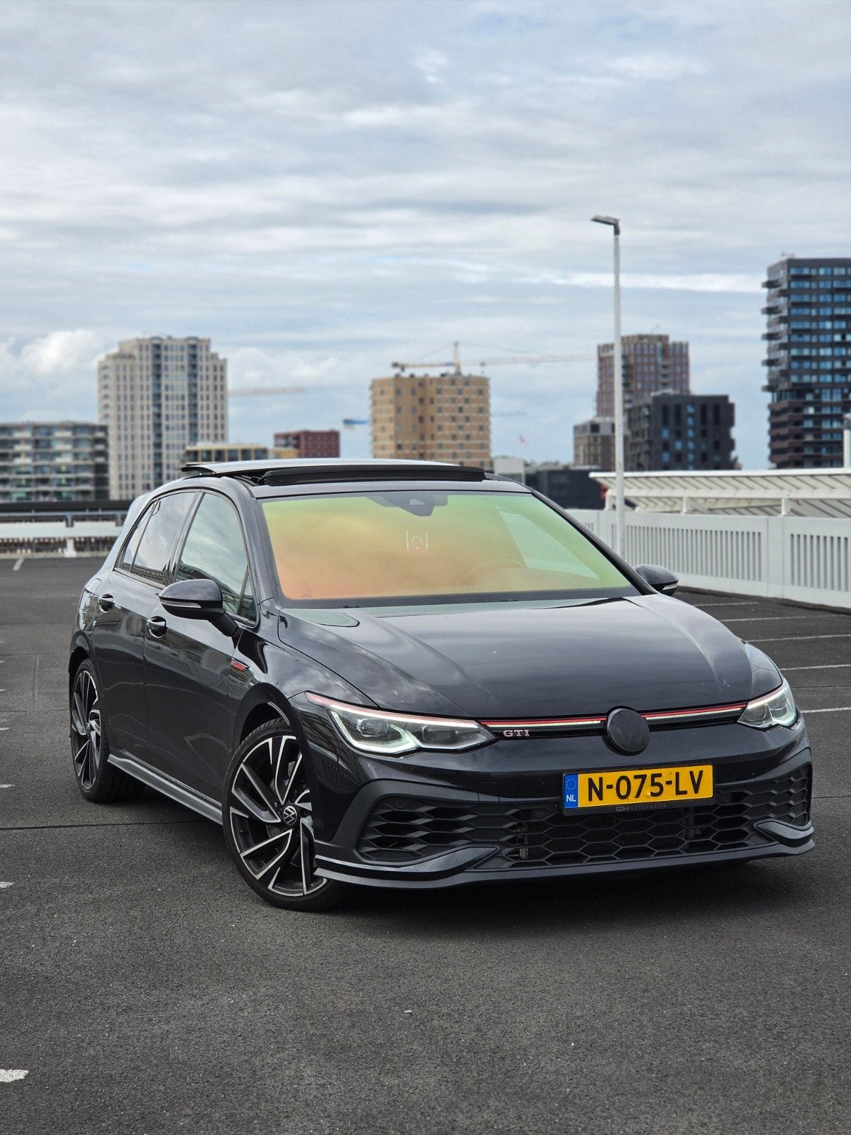 Volkswagen Golf 2.0 TSI DSG | Clubsport | Bomvol, LED verlichting, Zwart, 4 cilinders, 1984 cc