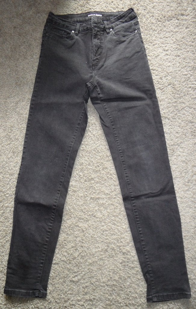 In goede staat: zwarte jeans HEMA, maat 44, Zwart, Ophalen of Verzenden, Zo goed als nieuw, W33 - W36 (confectie 42/44)