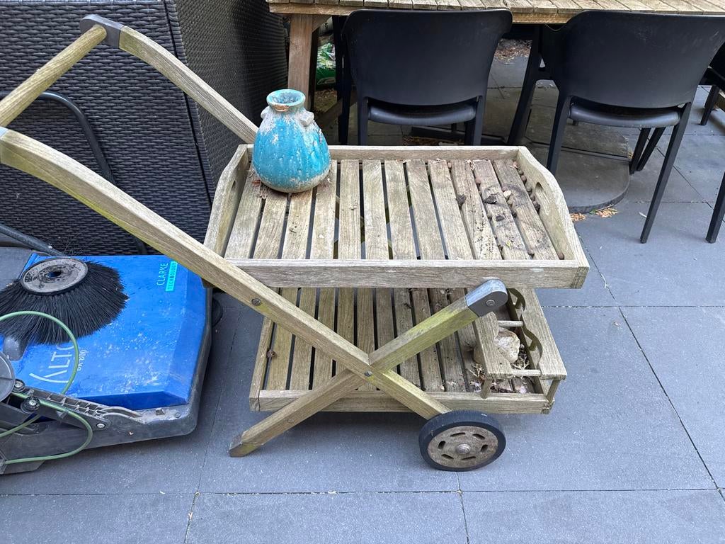 Butlertray van hardhout in zeer goede staat, Hout, Brocante, Ophalen of Verzenden, Zo goed als nieuw