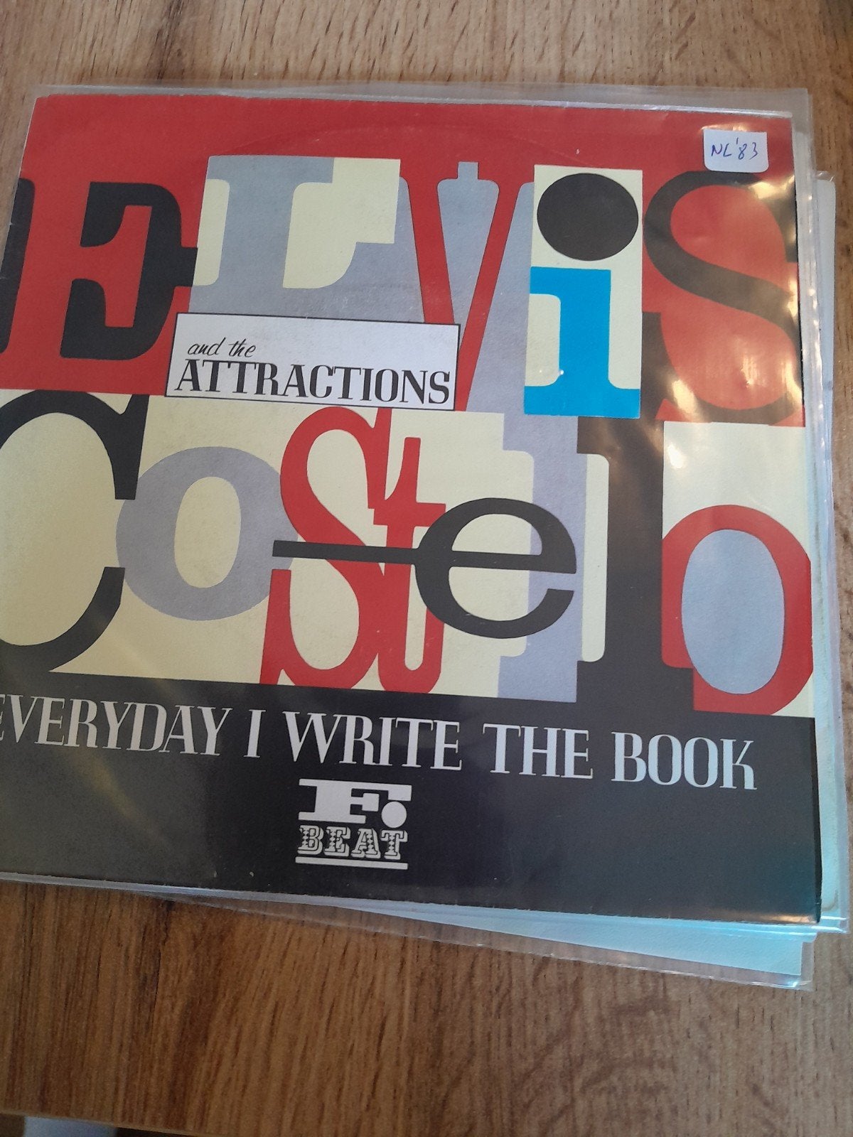 elvis Costello 7inch everday I write the book, Ophalen of Verzenden, Zo goed als nieuw, Pop