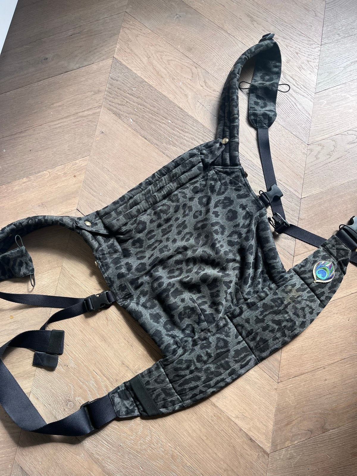 Artipoppe leopard, Overige merken, Buik of Rug, Ophalen of Verzenden, Zo goed als nieuw