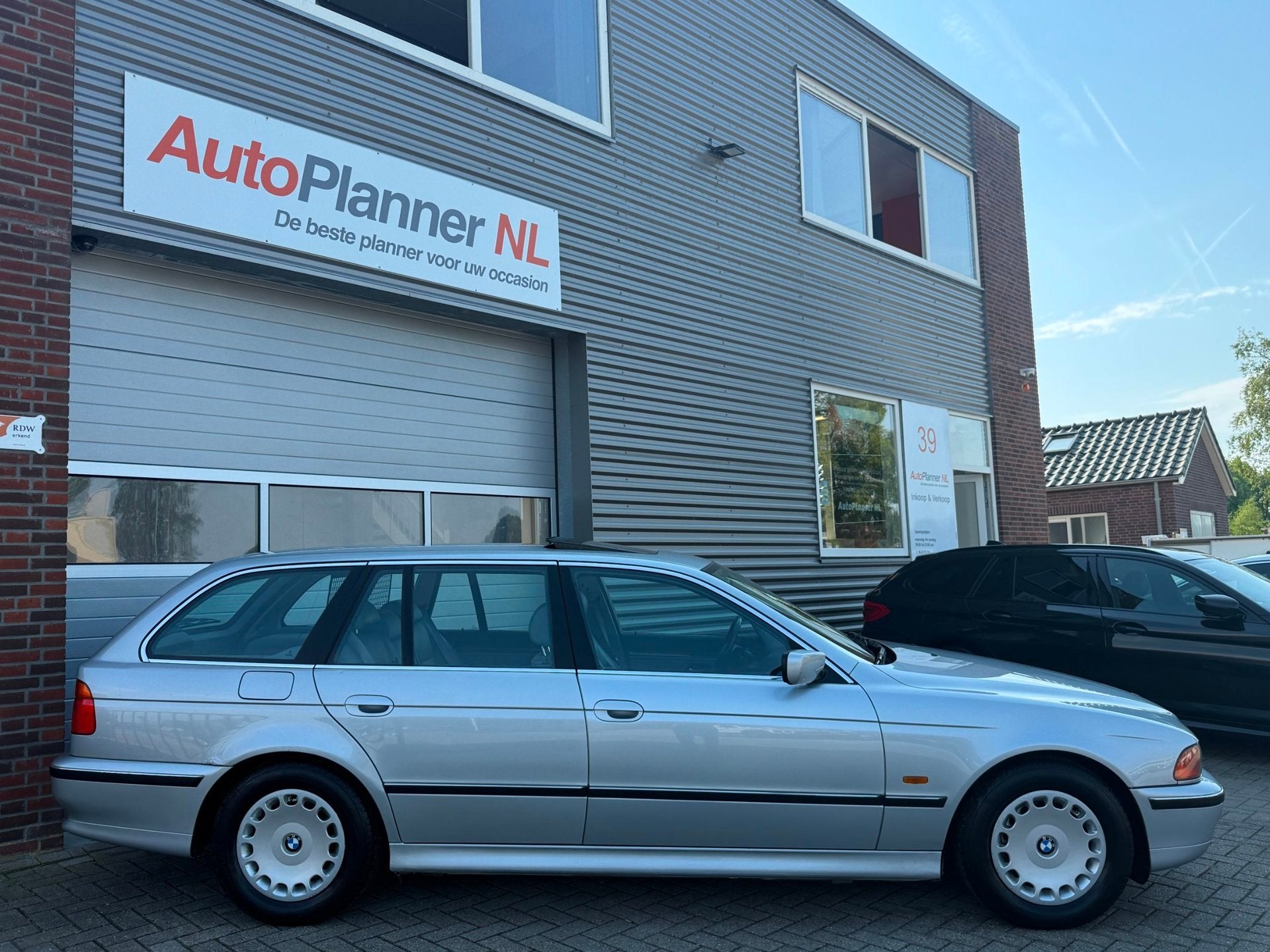 BMW 5-serie Touring 523i! Clima! Leder! Schuifdak! Youngtime, Automaat, Achterwielaandrijving, Gebruikt, 2494 cc