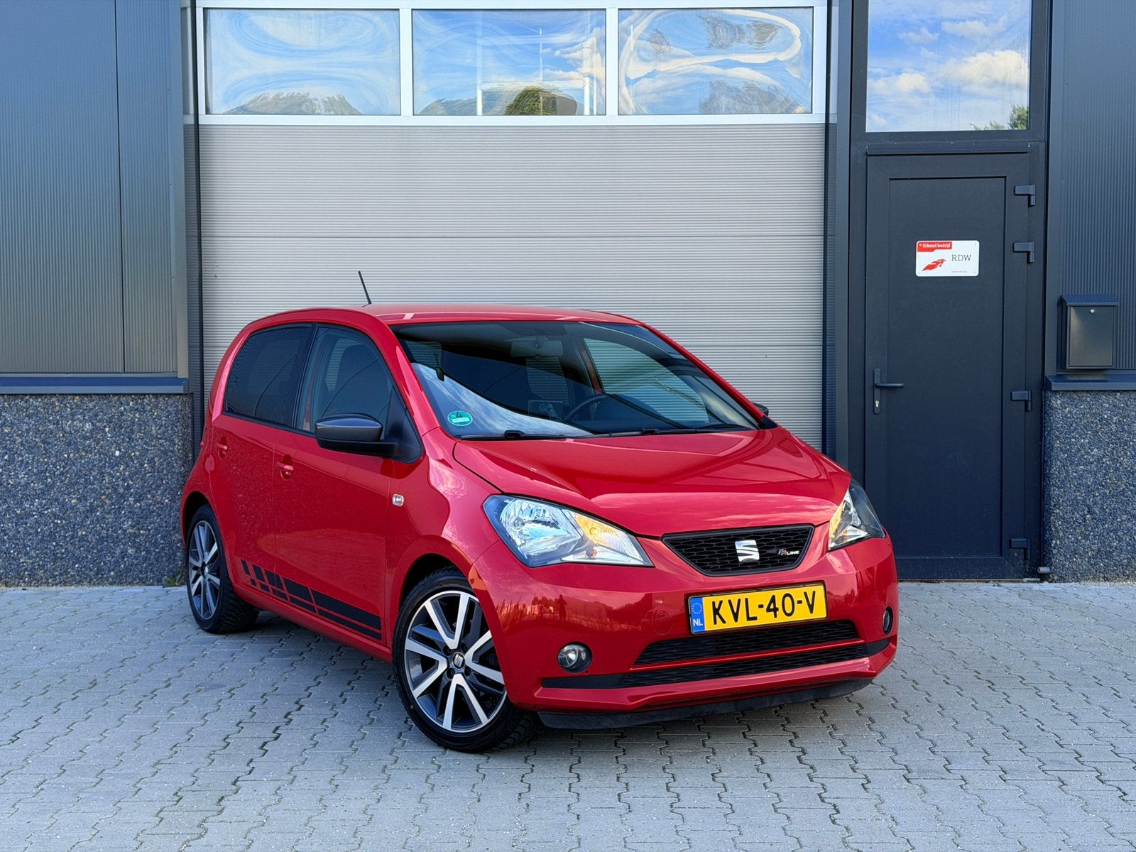 Seat Mii Fr Line 1.0 Airco Navigatie Parkeersensor NieuweAPK, Auto's, Voorwielaandrijving, Dealer onderhouden, Stof, 4 stoelen