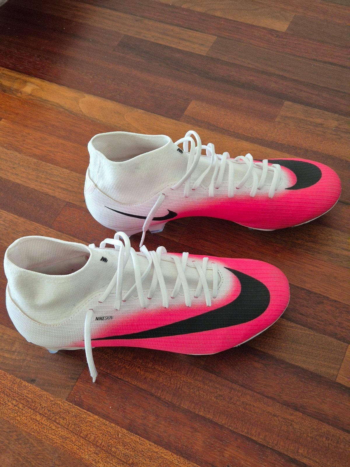 Nike Mercurial Superfly Voetbalschoenen - Roze/Wit maat 43, Ophalen of Verzenden, Zo goed als nieuw, Schoenen
