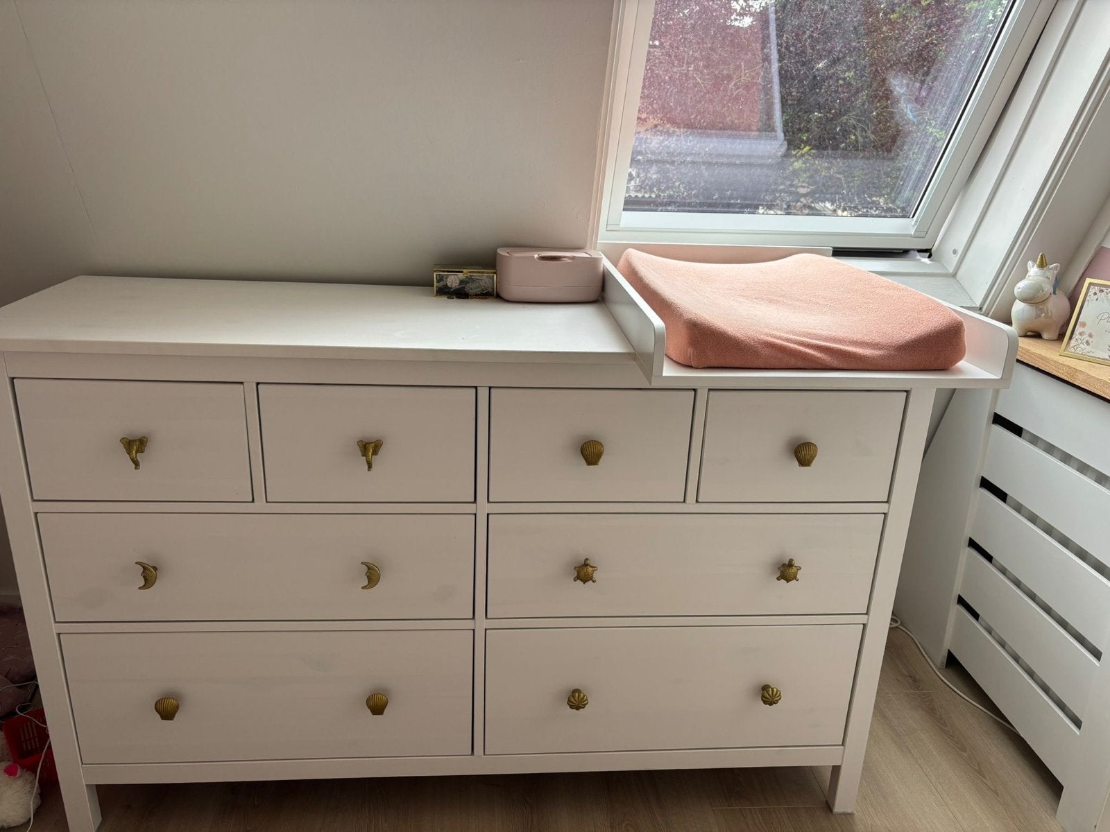 Witte commode Ikea Hemnes, Kinderen en Baby's, Kinderkamer | Commodes en Kasten, Ophalen, 50 tot 70 cm, Opstaande rand, 100 cm of meer