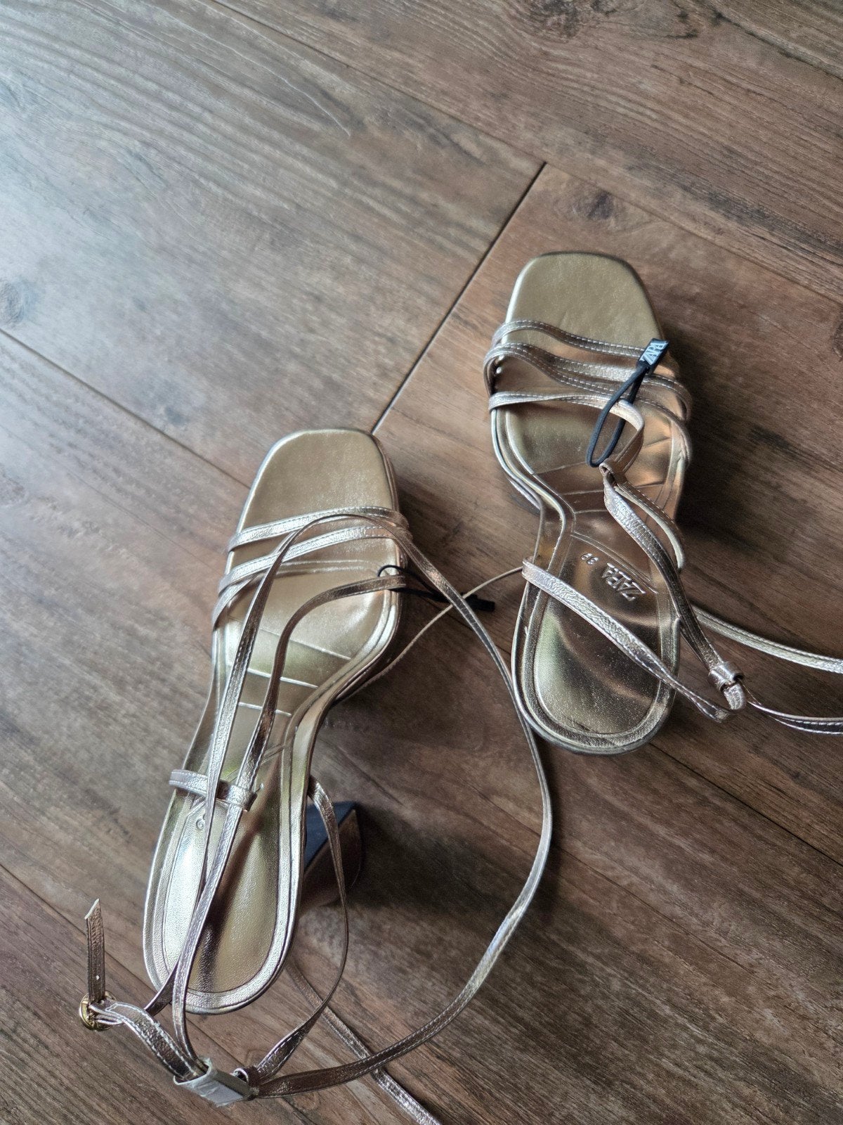 Zara goudkleurige hakken, nieuw, Pumps, Overige kleuren, Zara, Nieuw