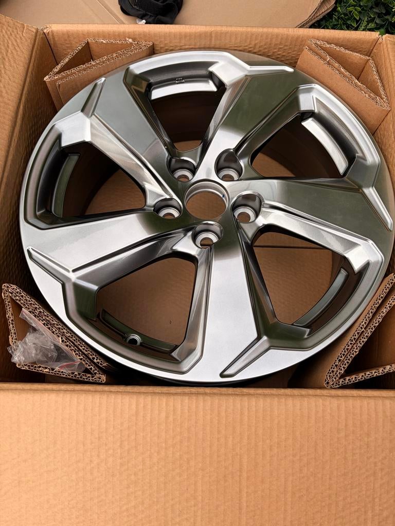 Nieuwe originele velgen Toyota RAV4, Ophalen, Nieuw