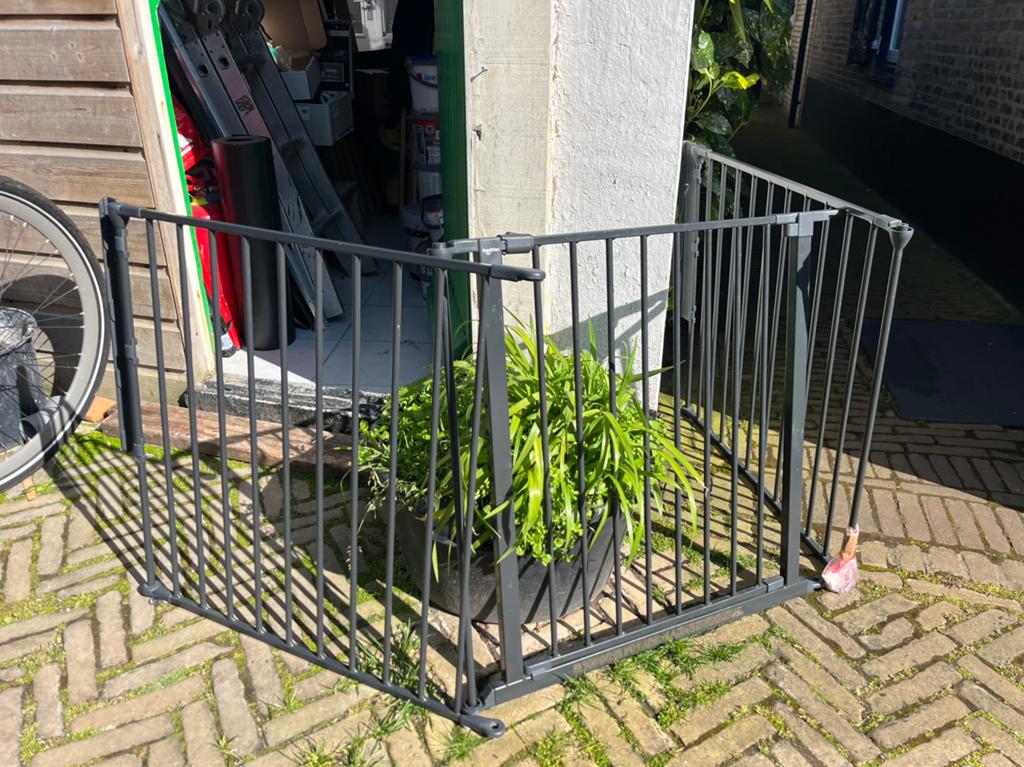 BabyDan Flex L Traphekje Haardhekje 90 - 223 cm, Kinderen en Baby's, Traphekjes, Ophalen, Gebruikt, 115 cm of meer, Metaal of IJzer