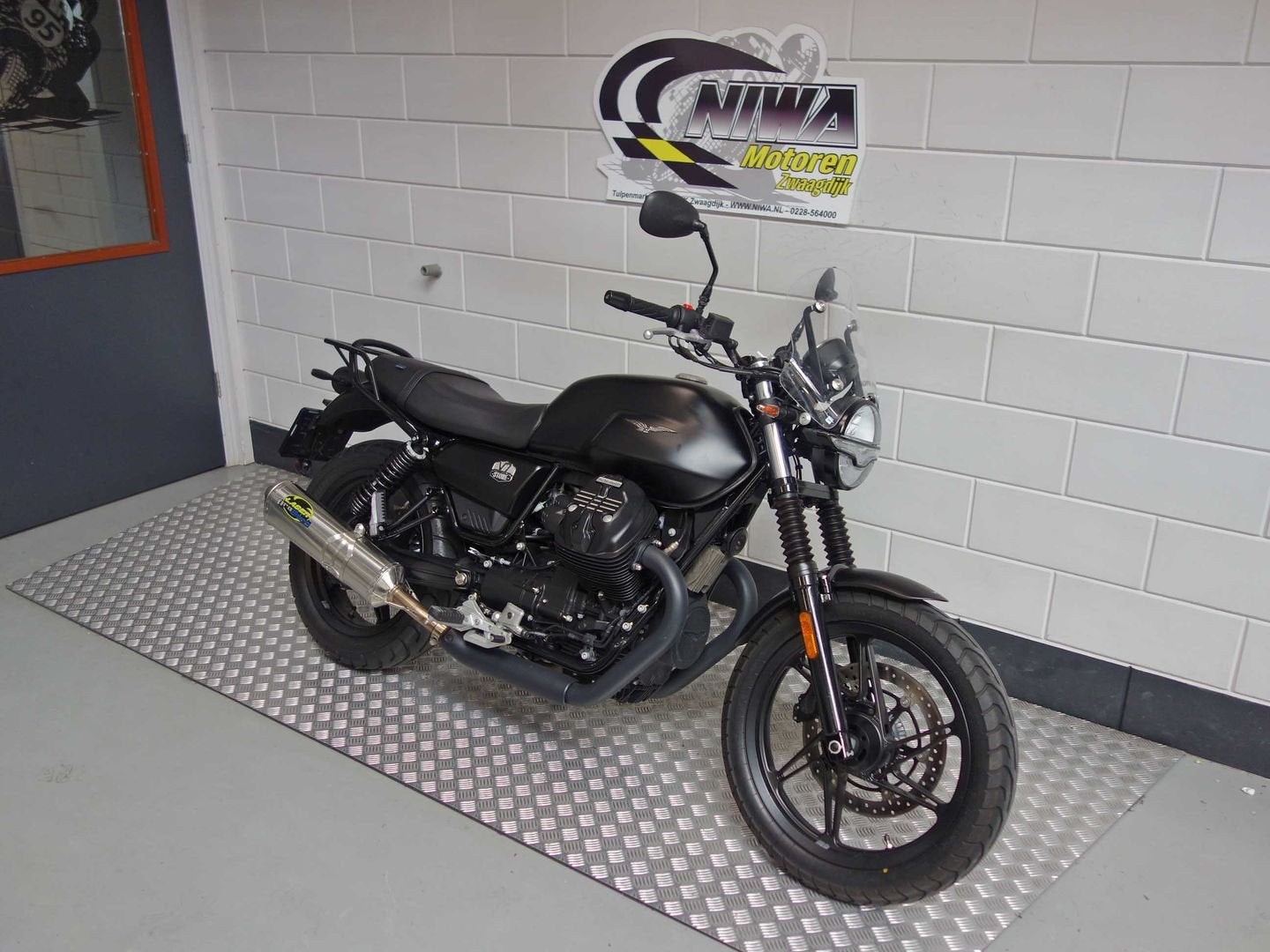 MOTO GUZZI V 7, 853 cc, 2 cilinders, Motorrijbewijs A, Bedrijf