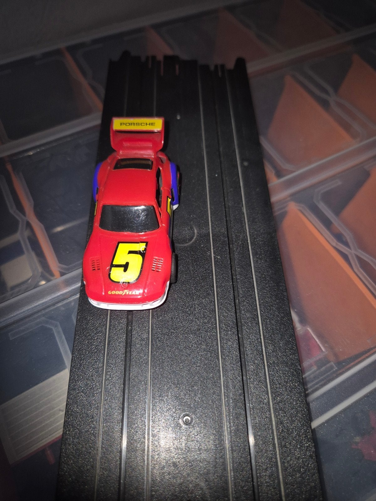 Vintage Racebaan Auto Porsche - Rood met nummer 5, Gebruikt, Onderdelen, Tyco, Ophalen of Verzenden