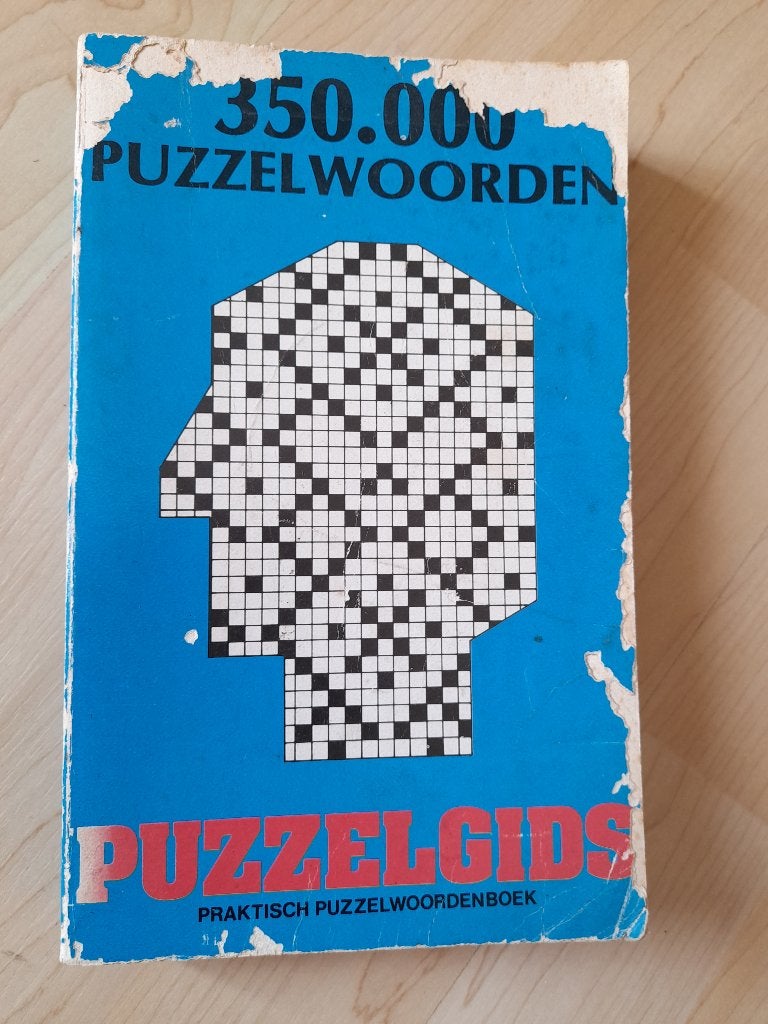 350.000 PUZZELWOORDEN PUZZELGIDS Praktisch puzzelwoordenboek, Ophalen of Verzenden, Gelezen, Overige onderwerpen