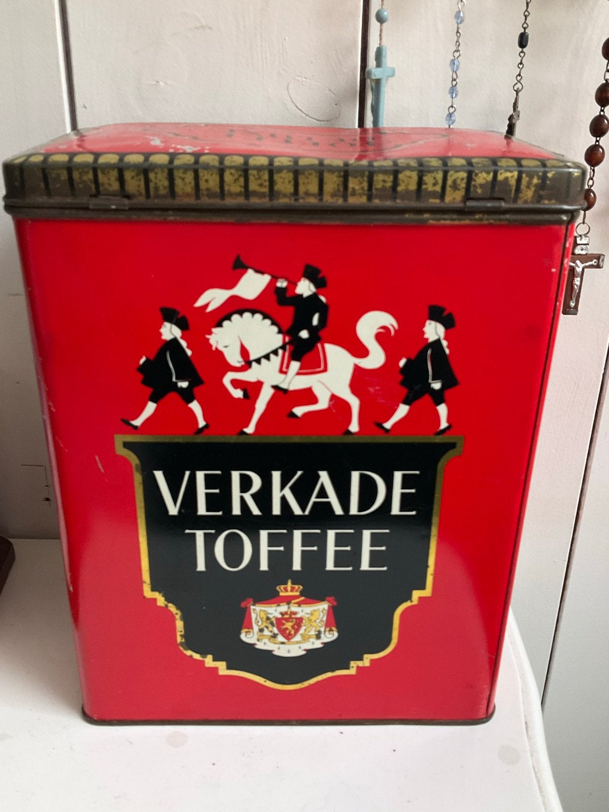 Vintage Verkade Toffee Blik - Rood met Historische Afbeeldin, Ophalen of Verzenden