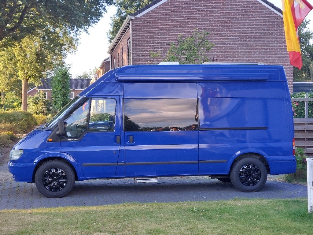 Ford Transit Offgrid Buscamper, Caravans en Kamperen, Koelkast, Chemisch toilet, Buscamper of Camperbus, Ford