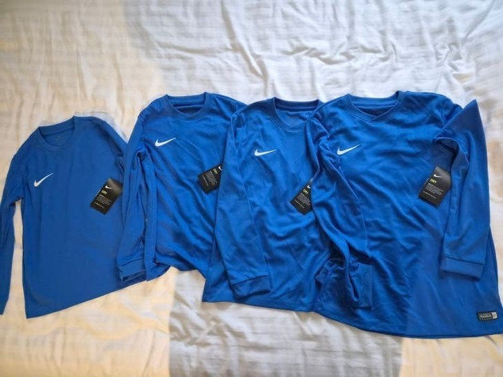 Doos vol sportmerk kleding - Nike, Hummel, Jako, Ophalen of Verzenden, Nieuw, Overige typen