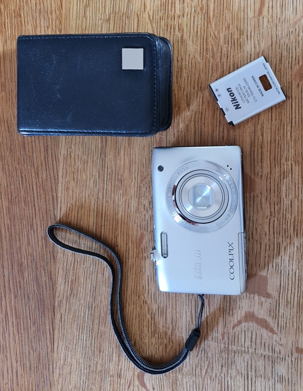 Nikon Coolpix S2800 Compactcamera (geen oplader), Gebruikt, Ophalen of Verzenden, Compactcamera, Cameratas