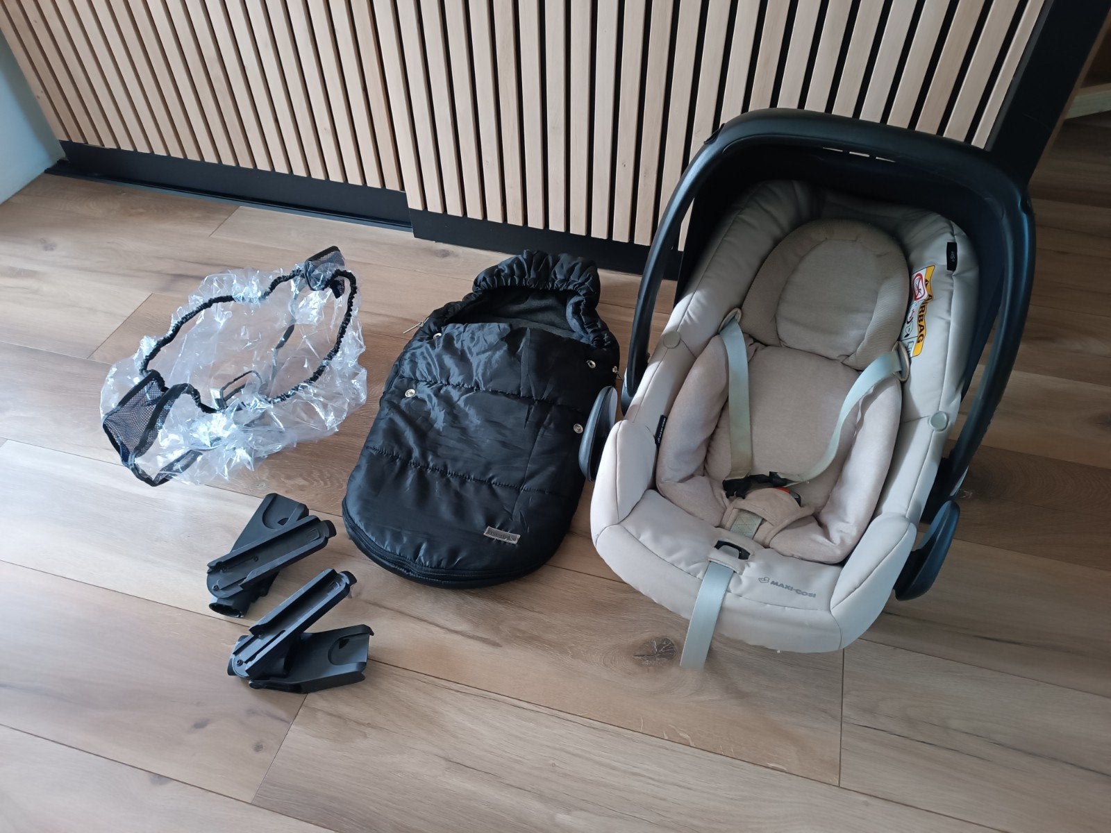 Maxi-Cosi, adapters, winterzak en regenhoes, Ophalen, Autogordel of Isofix, Gebruikt, 0 t/m 13 kg