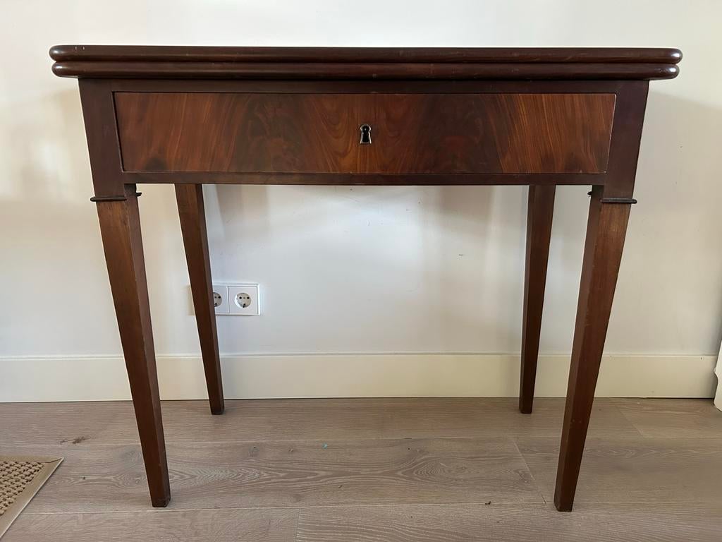 Antieke speeltafel / console met acajou, Ophalen
