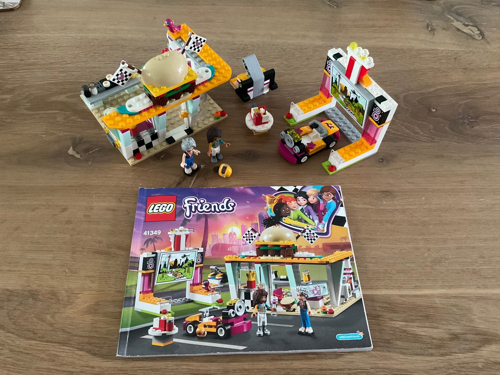 Lego Friends 41349, Go-kart diner, Kinderen en Baby's, Speelgoed | Duplo en Lego, Lego, Friends, Ophalen of Verzenden, Complete set