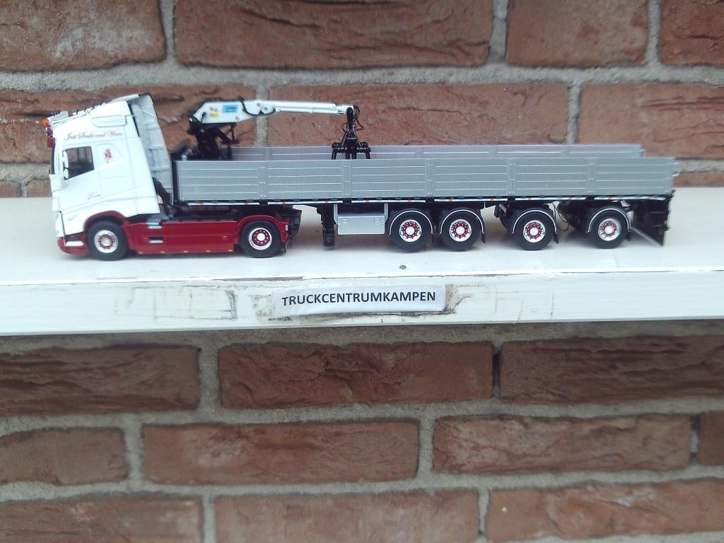 WSI  Volvo  FH5  van  van  Rhoon  Transport., Hobby en Vrije tijd, Modelauto's | 1:50, Ophalen of Verzenden, Nieuw, Bus of Vrachtwagen