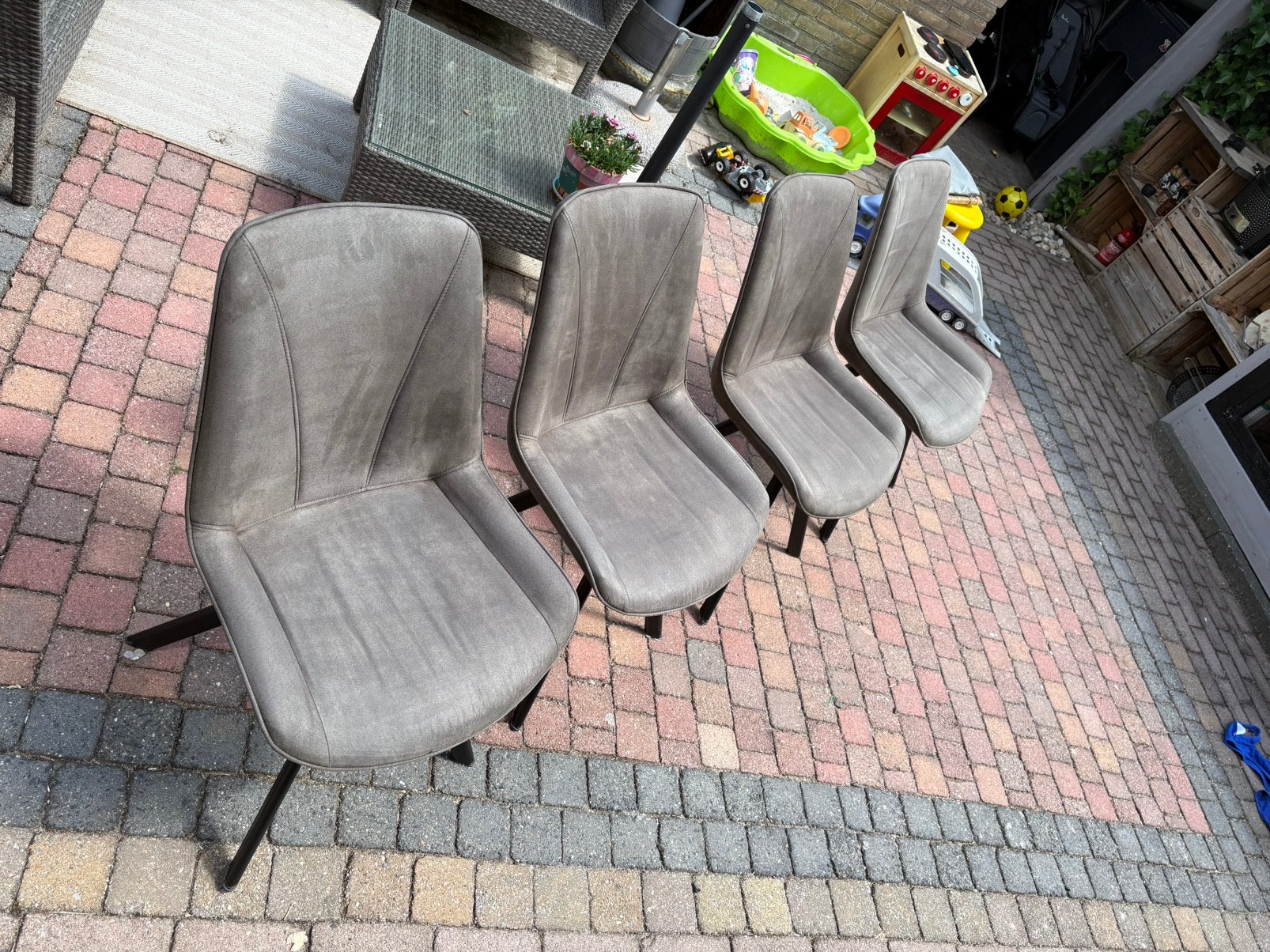Eetkamerstoelen, Ophalen of Verzenden, Zo goed als nieuw, Vier, Stof
