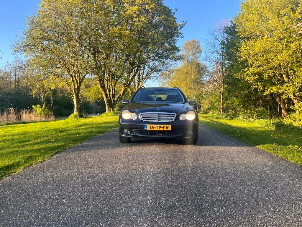 Mercedes-Benz C-Klasse 1.8 C180 Kompr Combi 2007 Zwart, Achterwielaandrijving, 1435 kg, 1796 cc, Zwart