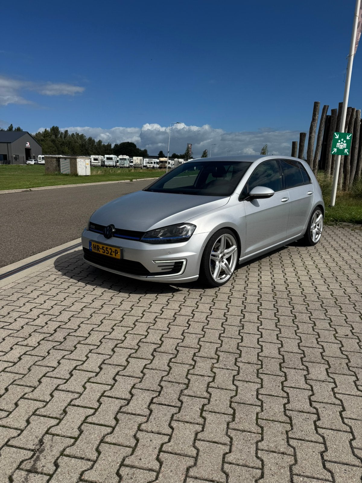 Volkswagen Golf 1.4 TSI Phev 204pk 5D DSG 2015 Grijs, 1499 kg, 149 pk, Zilver of Grijs, 84 €/maand