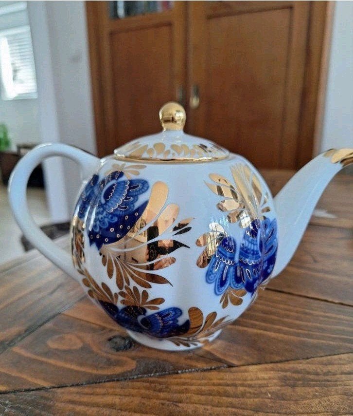 Lomonosov-porseleinen theepot., Antiek en Kunst, Verzenden