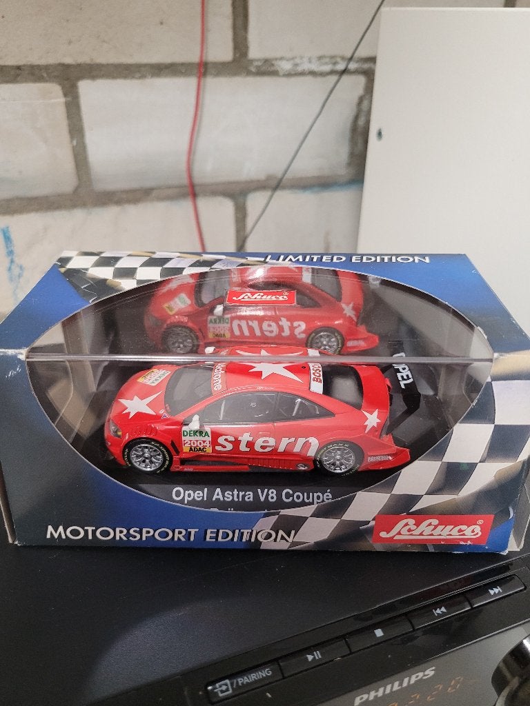 opel astra V8 coupe schuco 1:43 DTM presentation 2004, Hobby en Vrije tijd, Modelauto's | 1:43, Ophalen of Verzenden, Zo goed als nieuw