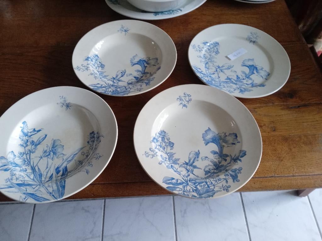 1diep bord gemerkt PETUNIA van merk B.F.K. Belgie, Ophalen of Verzenden