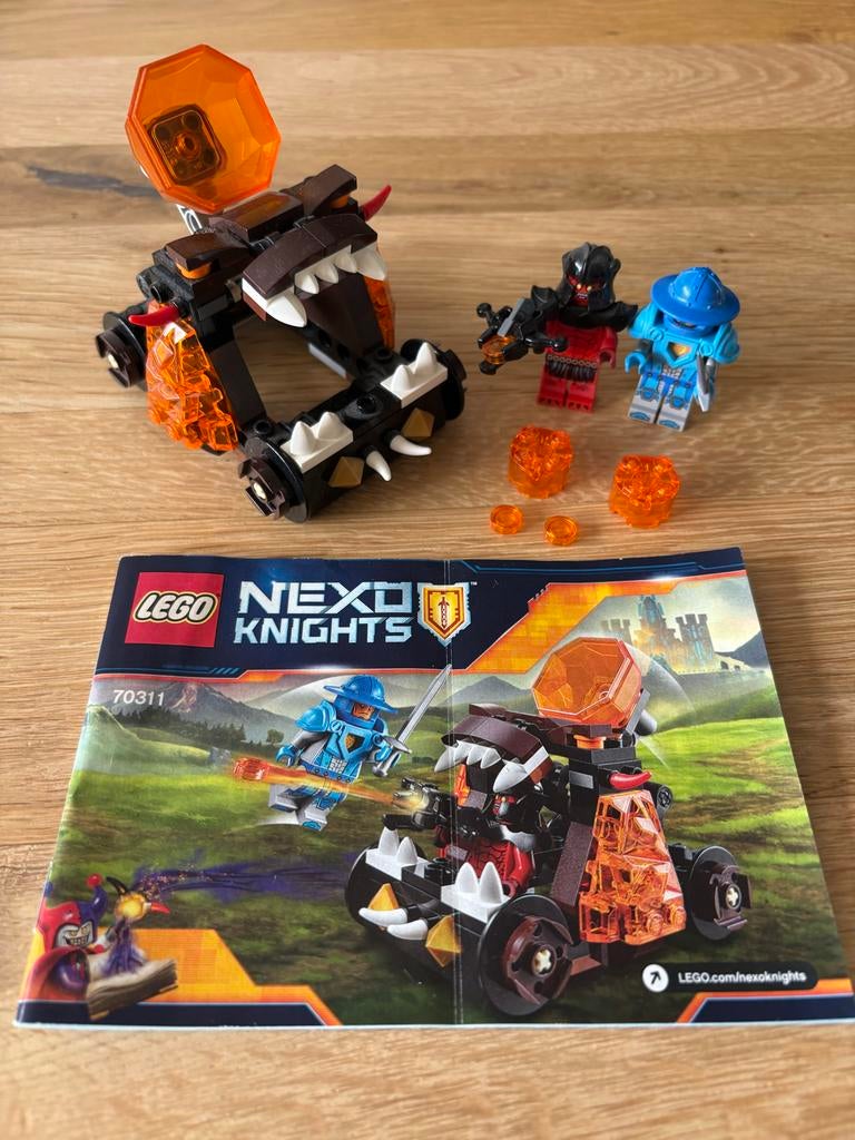 LEGO Nexo Knights 70311 Chaos Katapult - Compleet met boekje, Lego, Ophalen of Verzenden, Zo goed als nieuw, Compleet
