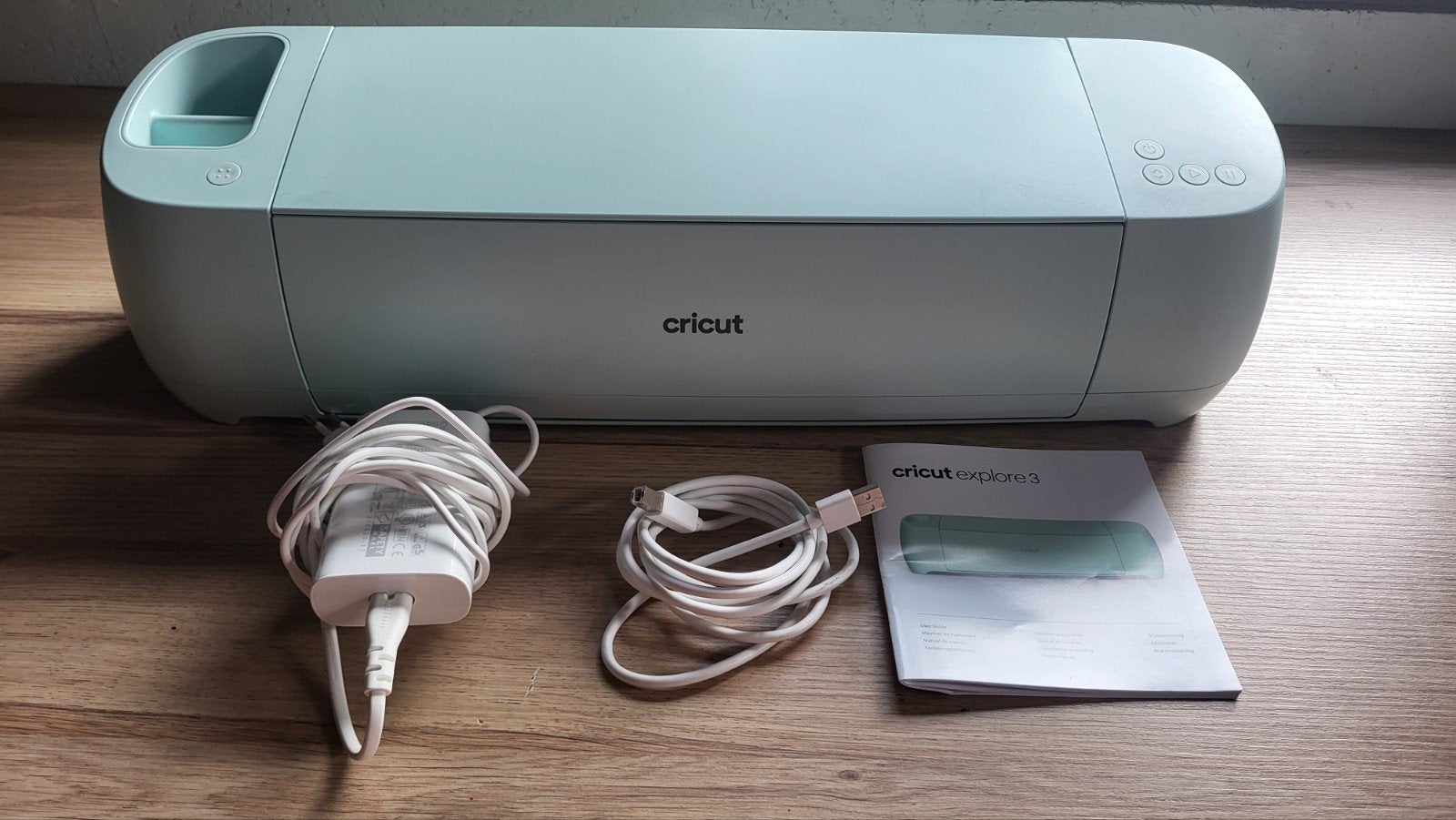 Cricut Explore 3 snijmachine - Zo goed als nieuw. Je kan er, Ophalen of Verzenden