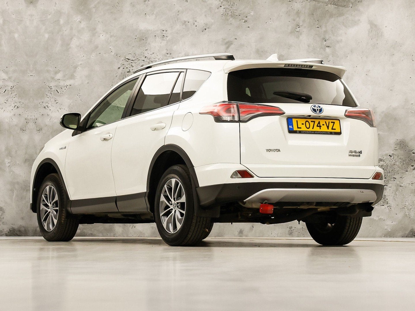 Toyota RAV4 2.5 Hybrid Executive Sport 197Pk Automaat (CAMER, 12 maanden, Stof, Gebruikt, Wit