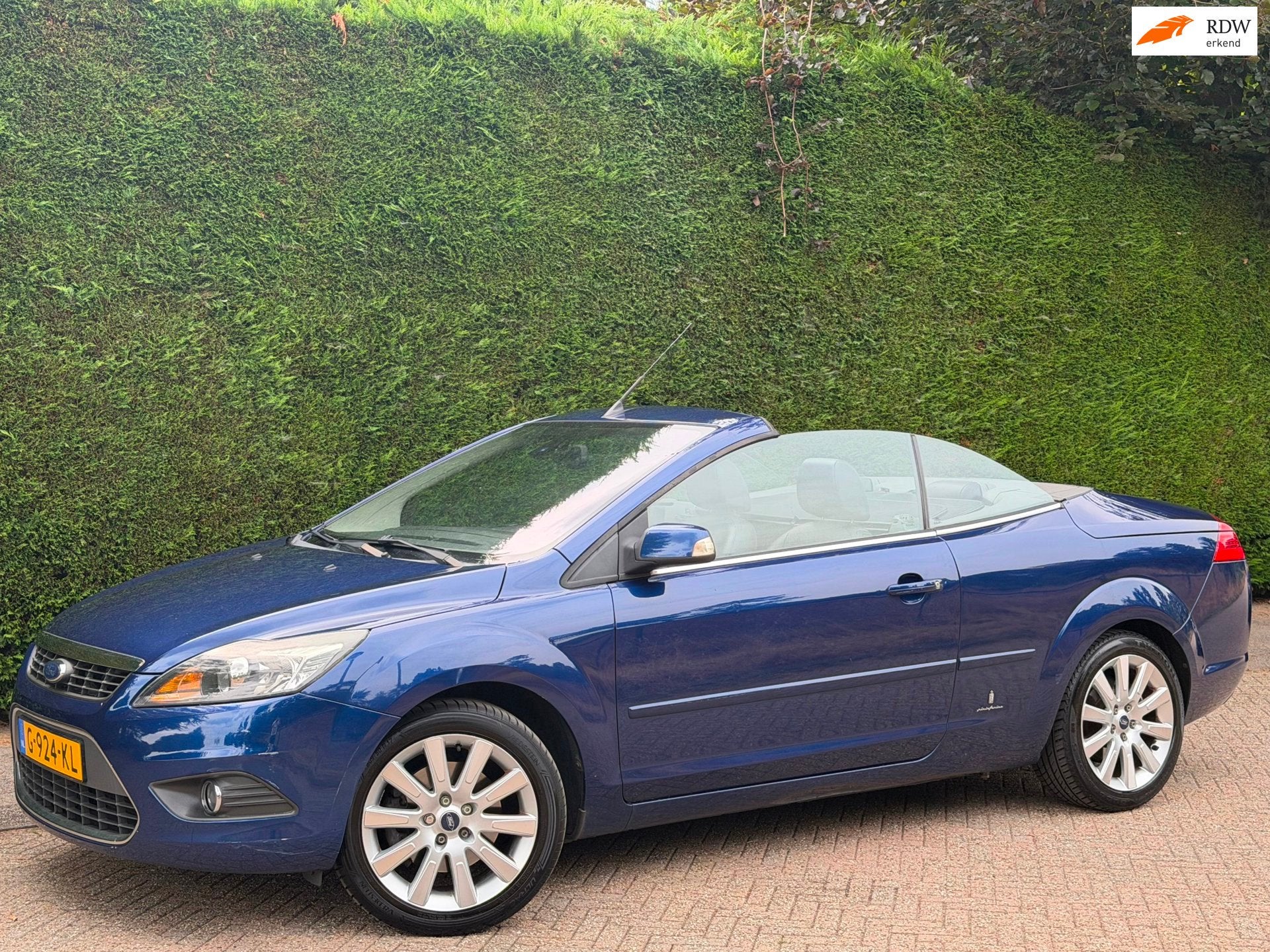 Ford Focus Coupé-Cabriolet 2.0 RIJDSUPER/AUTOMAAT/LEER/PDC, Zwart, Leder, Bedrijf, Euro 4