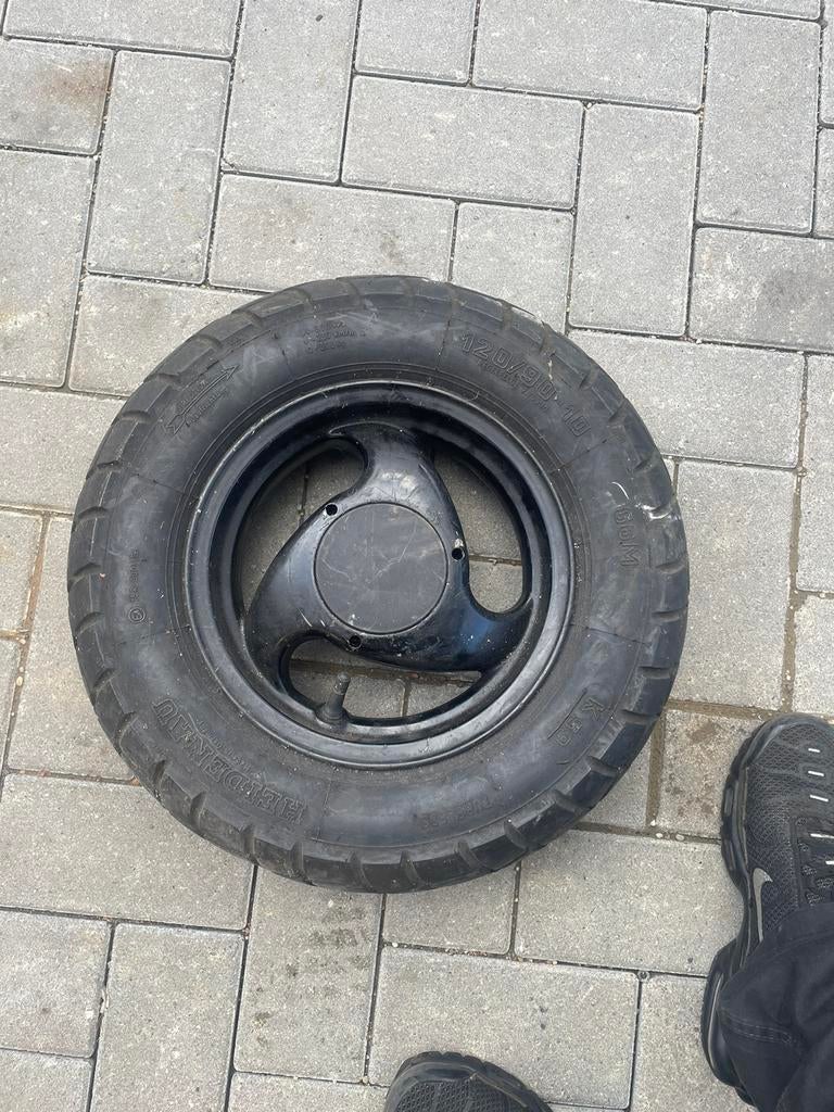 Achterband piaggio tph typhoon, Motoren, Ophalen of Verzenden, Piaggio, Piaggio, Piaggio