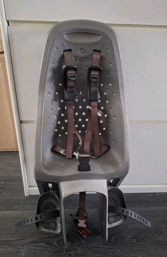 Thule yepp fiets achterzitje kinderstoel grijs, Ophalen, Gebruikt