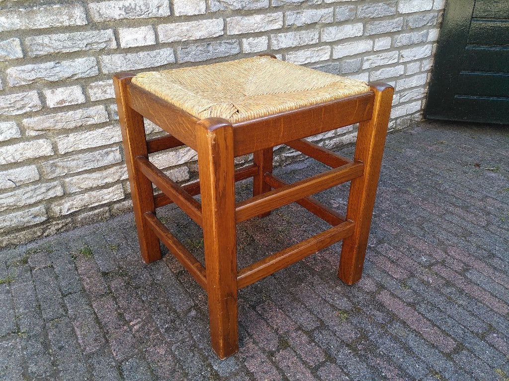 Houten kruk, Ophalen