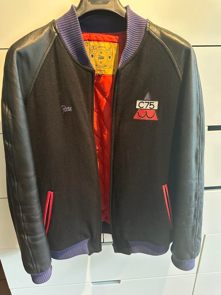 Patta X Club 75 , Varsity Jack medium, Ophalen of Verzenden, Zo goed als nieuw, Maat 48/50 (M), Zwart