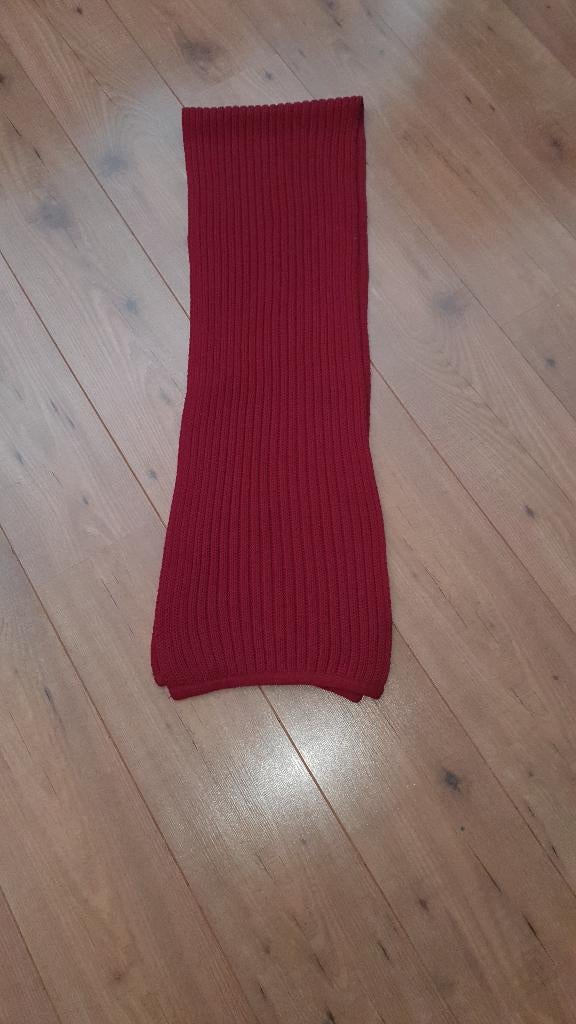 Sjaal: Mooie rode dames sjaal,  Kleur rood zie foto, Ophalen, Nieuw, Maat 46/48 (XL) of groter, Sjaal