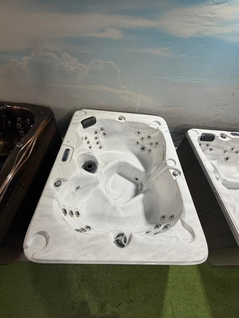 Jacuzzi Balboa 4 persoons incl Garantie, Verzenden, Zo goed als nieuw