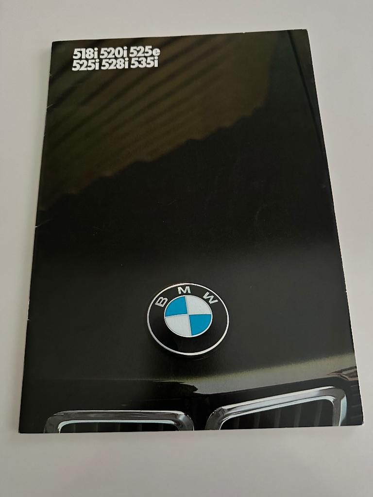 Folder BMW 5 serie 518i 520i 525e 525i 528i 535i, Ophalen of Verzenden, Zo goed als nieuw, BMW