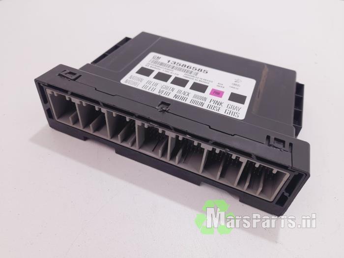 Computer Body Control van een Opel Insignia, Gebruikt, -, -, Opel