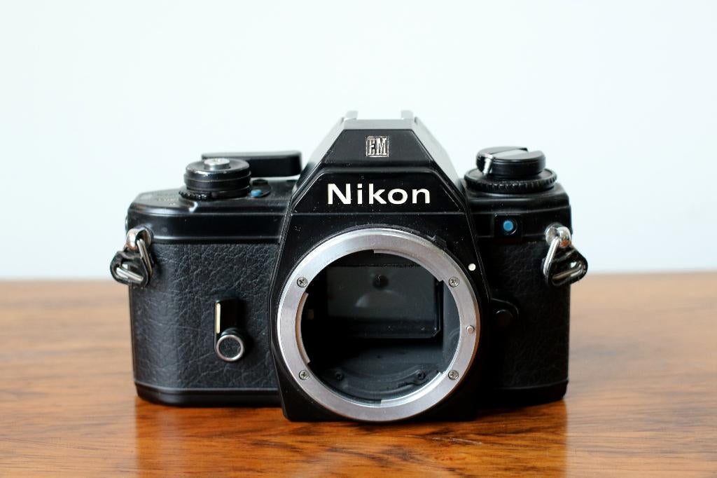 Nikon EM spiegelreflex camera, Audio, Tv en Foto, Fotocamera's Analoog, Ophalen of Verzenden, Gebruikt, Spiegelreflex, Nikon