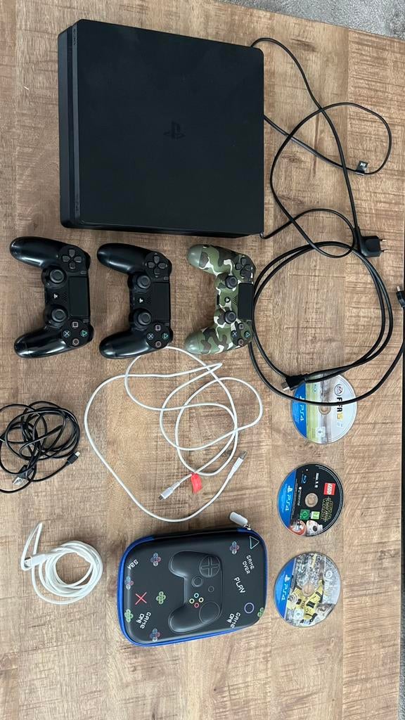 Playstation 4, Spelcomputers en Games, Spelcomputers | Nintendo Wii U, Gebruikt, Met 3 controllers of meer, Met games, Ophalen of Verzenden