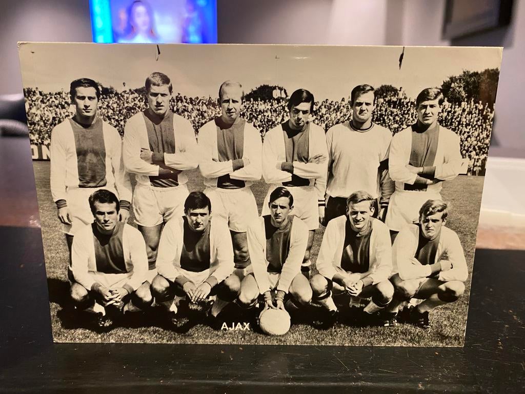 Ajax Elftalfoto met johan Cruyff 1966-67, Verzamelen, Sportartikelen en Voetbal, Ophalen of Verzenden, Zo goed als nieuw, Ajax