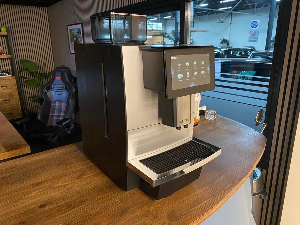 Nescafe commercial coffee machine F11-plus-S, Witgoed en Apparatuur, Koffiezetapparaten, Ophalen, Zo goed als nieuw, Koffiemachine