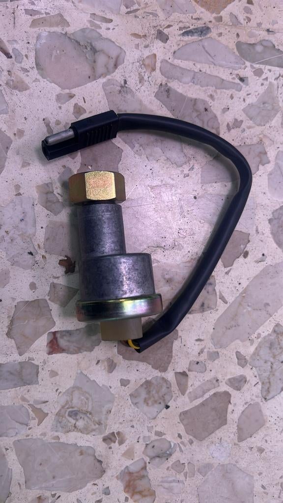 Speedometer sender Ferrari 208gt4,308, 365 GT4 BB and 512BB, Ophalen of Verzenden