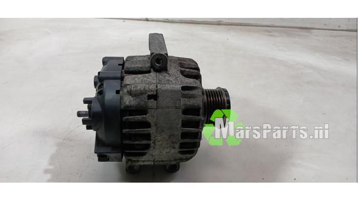 Dynamo van een Opel Corsa, Gebruikt, -, -, Opel