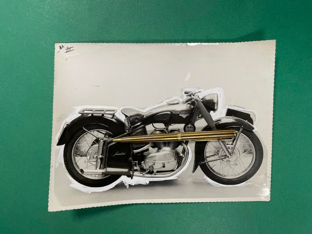 Motobécane Motorcycle Persfoto 1953 FRA/NL (Origineel), Verzamelen, Foto, Ophalen of Verzenden, Zo goed als nieuw, 1940 tot 1960