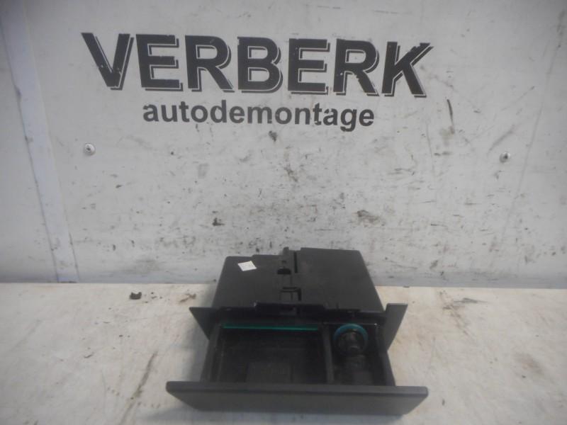 Asbak Voor Citroën Xantia (X1/2) 2000 9610614677, Gebruikt, Citroën, Kontakt-citroen@citroen.com, Citroën Deutschland GmbH